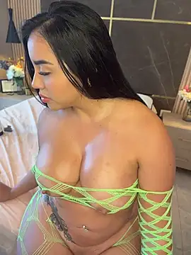 emily-Hornyy's Live XXX Chat