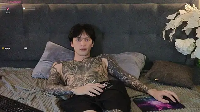 Chat XXX ao vivo de Martin_Jin