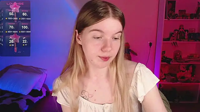 Strawberry_juli Adlı Modelin Canlı XXX Sohbeti