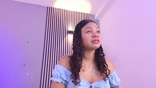 Chat +18 de GysellHanson ao vivo