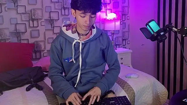 Онлайн чат XXX Twink_Sebas7