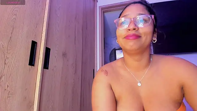 iriss_25 Adlı Modelin Canlı XXX Sohbeti