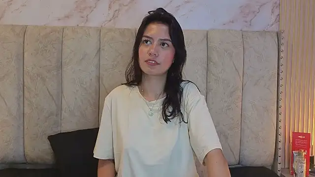 צ'אט XXX בשידור חי של Alahia_Bloom