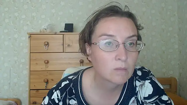 XXX chat uživo modela Smart_Rose