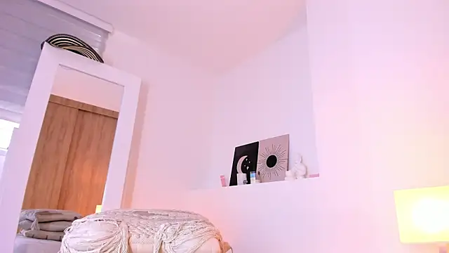 دردشة nicolette_bale الجنسية المباشرة