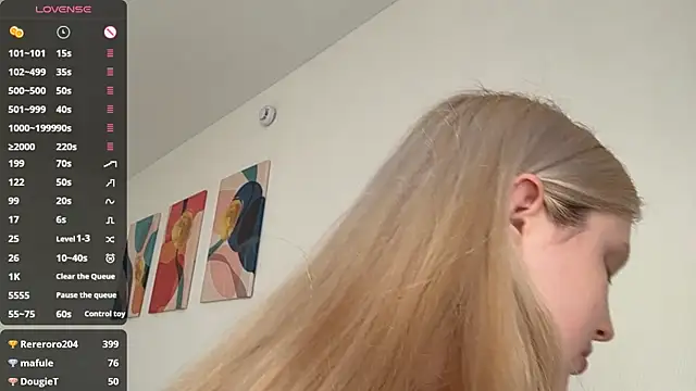 GilySuper live XXX chat