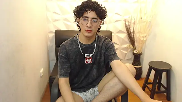 Elliot_23 – Live XXX-chat