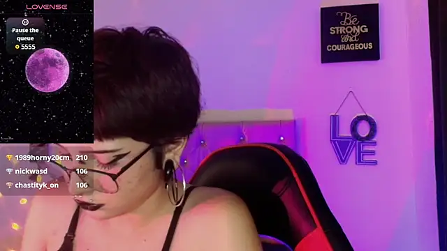 Chat +18 de akiradoom ao vivo