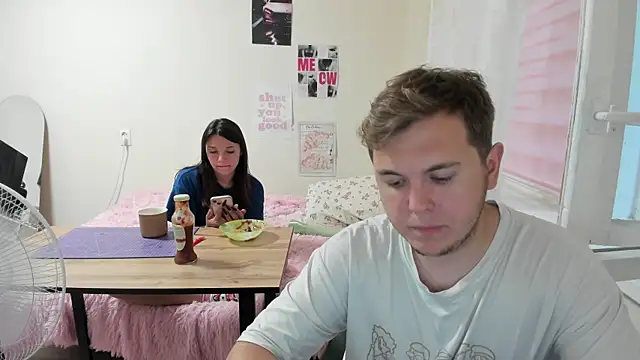 Онлайн чат XXX MashkaRay