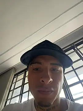 Chat +18 de willclayy ao vivo