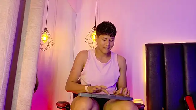 Rayden_Boy Live XXX-chat