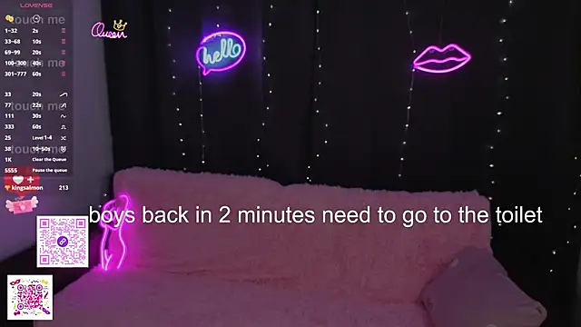 ElsaDivine's Live XXX Chat