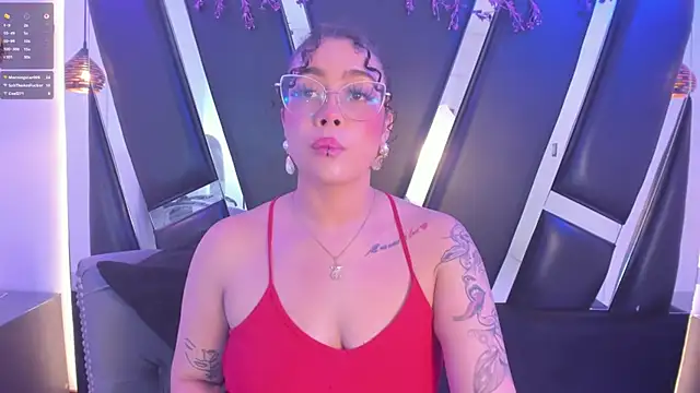 XXX chat uživo modela antonelllepiercee