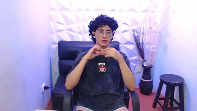 Elliot_23 Live XXX-chat