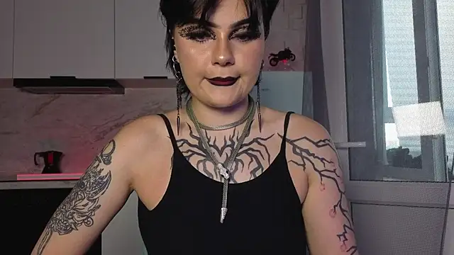 IntrigueYourDay Live XXX Chat