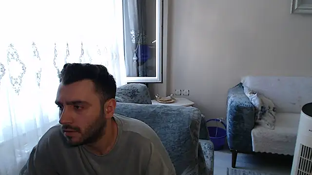 handsomeee04n Live XXX chat