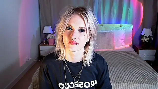 LizzyCrownn Live XXX chat