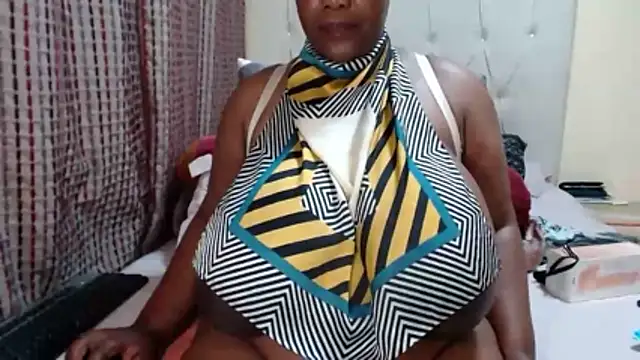 CHOCOLATEDARKBUSTYX Live XXX-Chat