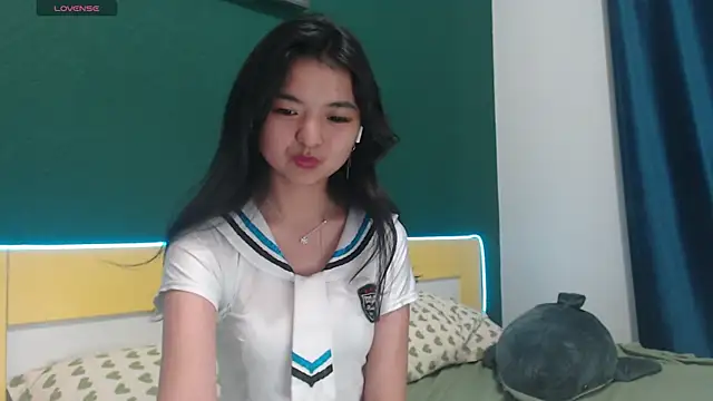 Czat XXX na żywo – Shy_Kira