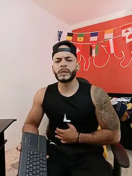 Chat +18 de Mike_savage3 ao vivo