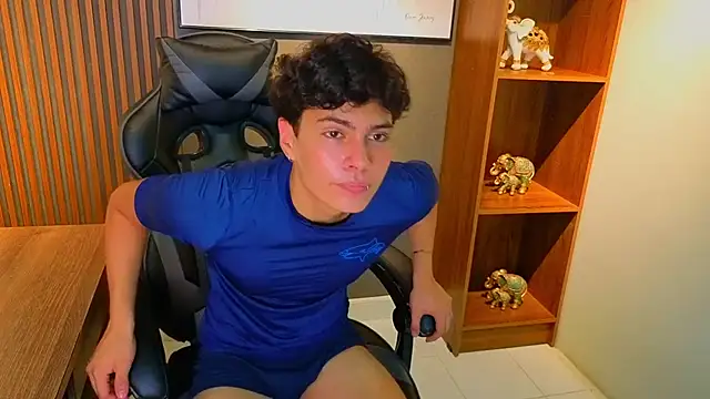 Esteban_Fire Live XXX Chat