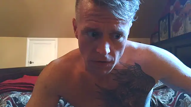 Chatroom XXX en direct de DILFiGuess1