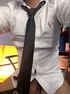 Samir_bear Chat XXX live