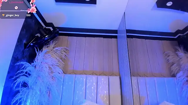 Živý XXX chat LexiAdamss