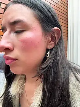 Czat XXX na żywo – LilyRossi_