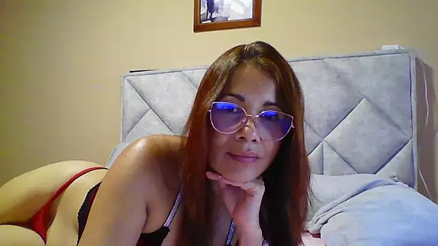 camila_star10 Adlı Modelin Canlı XXX Sohbeti