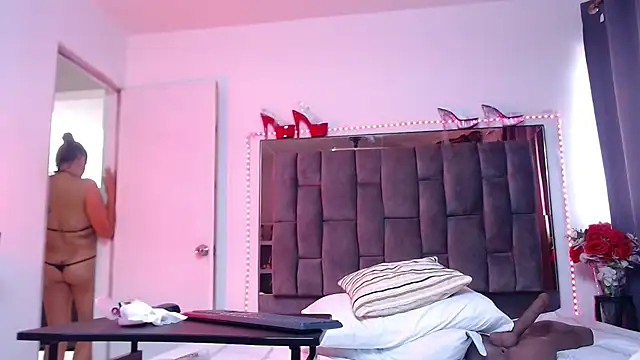 Czat XXX na żywo – Salmma_Milf
