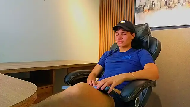 XXX chat uživo modela Esteban_Fire