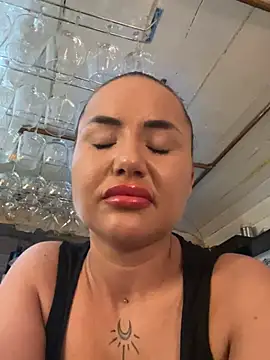 beautydiamond Adlı Modelin Canlı XXX Sohbeti
