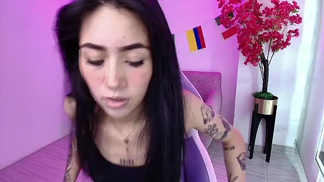 Rainy_doll's Live XXX Chat
