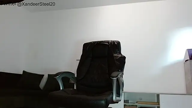 Alphadominathorn Live XXX chat