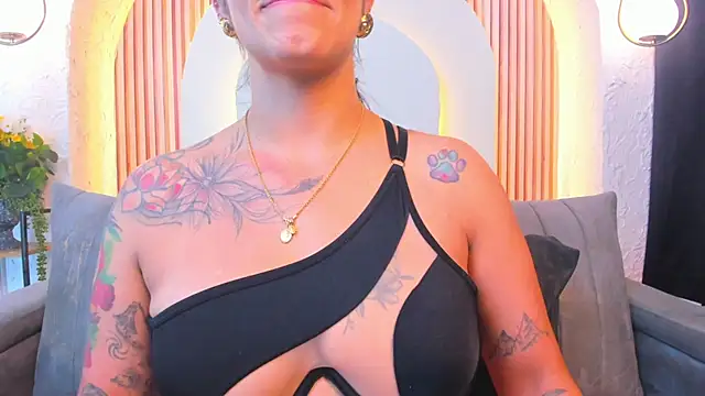 violet_scott_'s Live XXX Chat