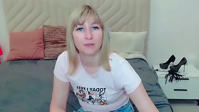 Incredible_Ariela 现场聊天室