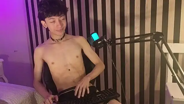 Twink_Sebas7: онлайн-секс-чат