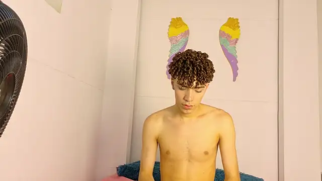 Monyel_Blake Chat XXX in diretta