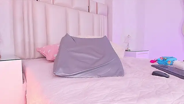 Czat XXX na żywo – mia_velvett_