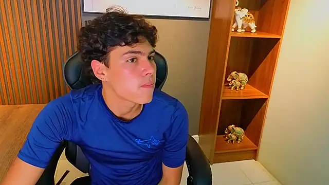 XXX chat uživo modela Esteban_Fire