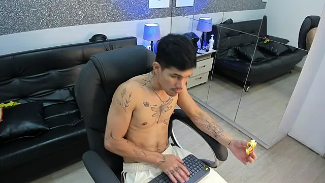 XXX chat uživo modela Jared_Cole