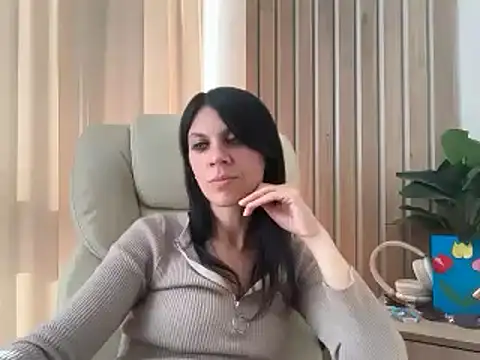 InjaAtHome: онлайн-секс-чат