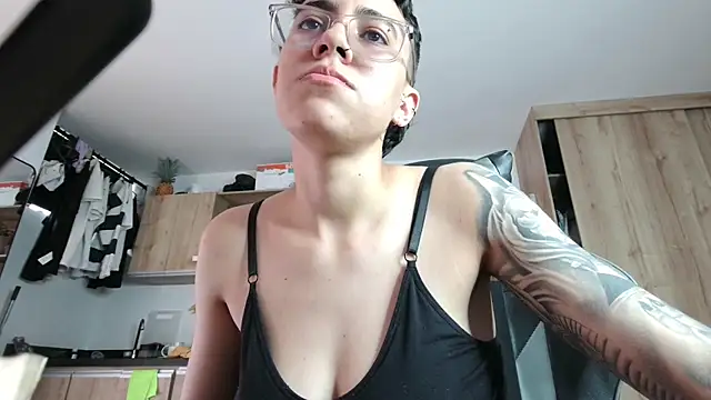 Cutie_Shy_'s Live XXX Chat