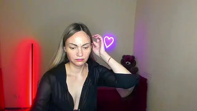 BlondMikey22 即時 XXX 聊天