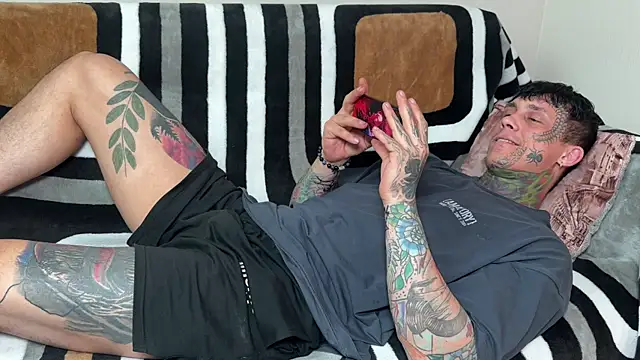 XXX chat uživo modela Anubisgods