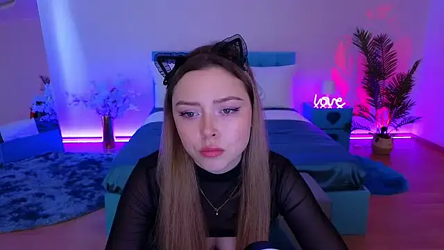 Ava_Loone Chat XXX in diretta