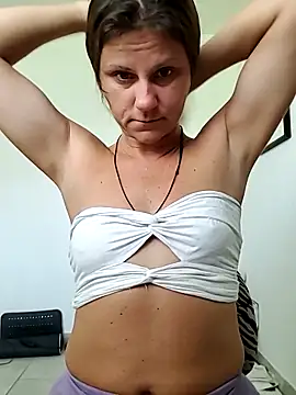 Scarlettishere's Live XXX Chat