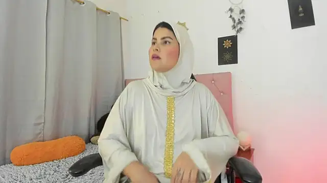 AishaAmin_のライブXXXチャット