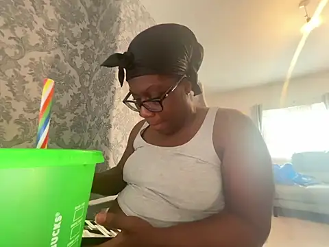 blacksexybeauty31's Webcam Show
